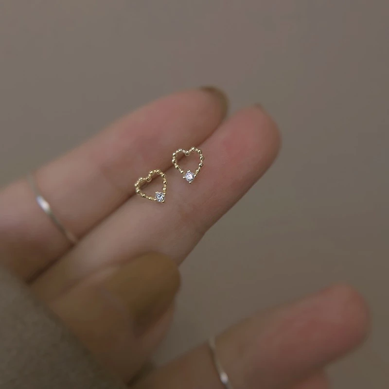 ต่างหูสตั๊ด เงินสเตอร์ลิง S925 รูปหัวใจประดับเพชร สีทอง เรียบง่าย