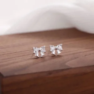 ต่างหูเงินแท้ โบว์เพชร