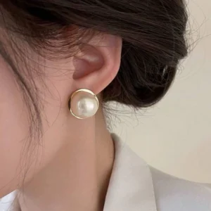 ต่างหูโลหะสีทอง ประดับมุกกลม